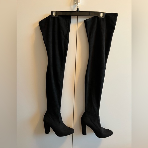 Like new - Over the knee micro fibre suede black boots. - Picture 2 of 6